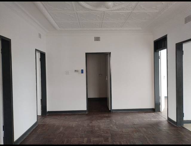 1,200M² BUILDING FOR SALE IN PRIMROSE